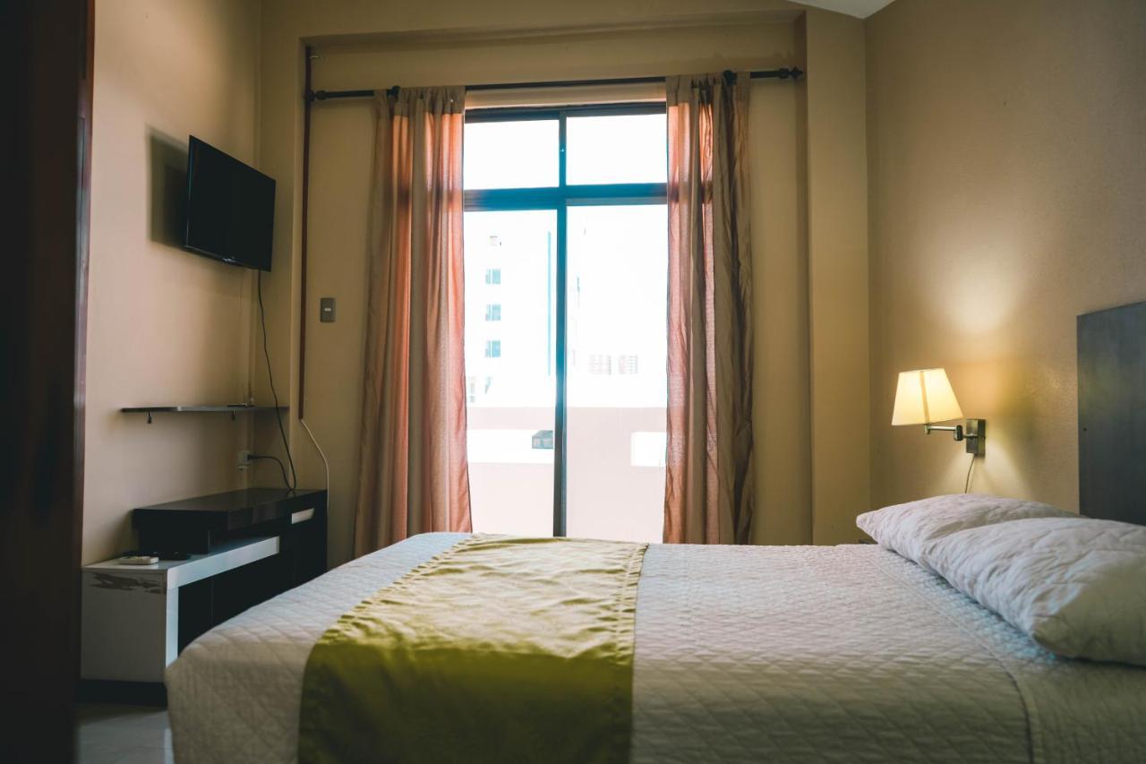 Hotel Manta Beach Madrigal 外观 照片