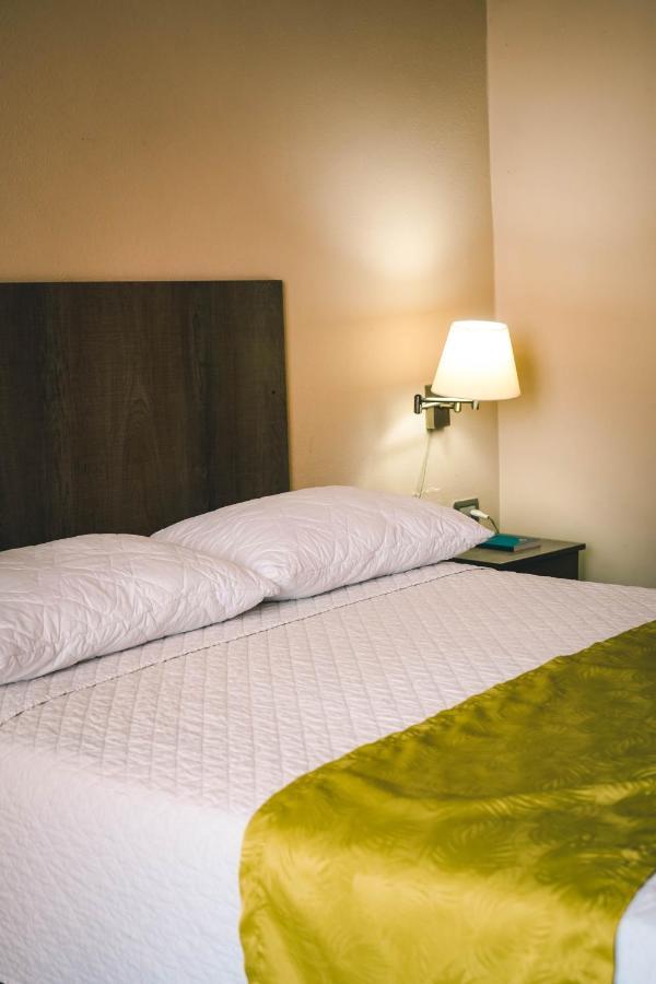 Hotel Manta Beach Madrigal 外观 照片