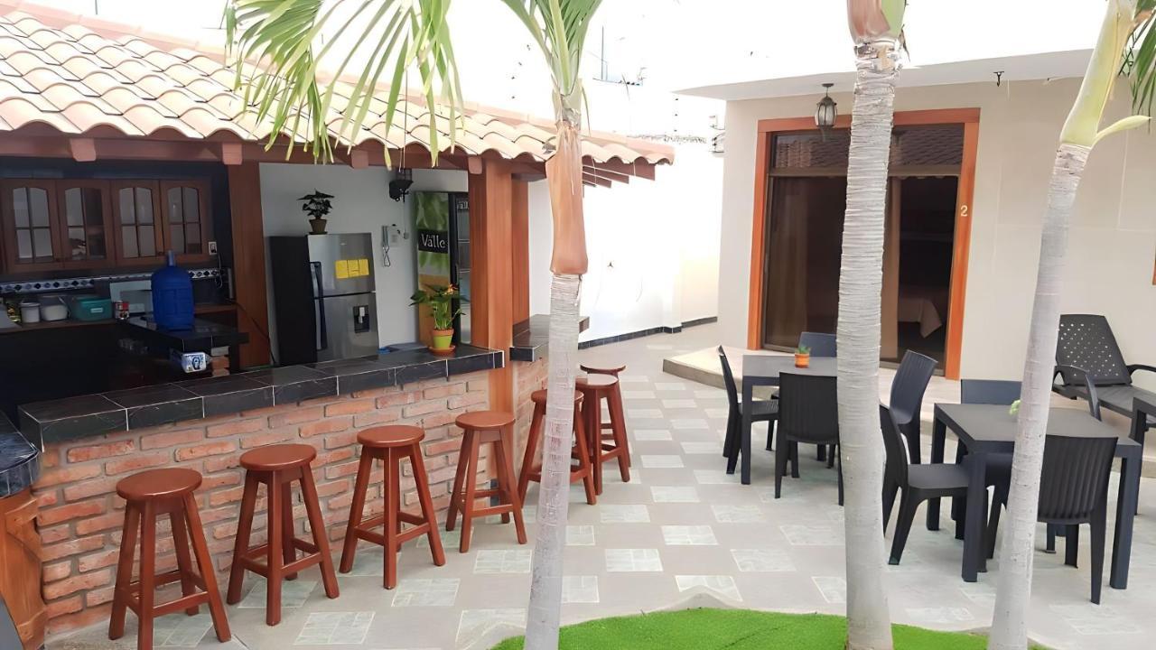 Hotel Manta Beach Madrigal 外观 照片