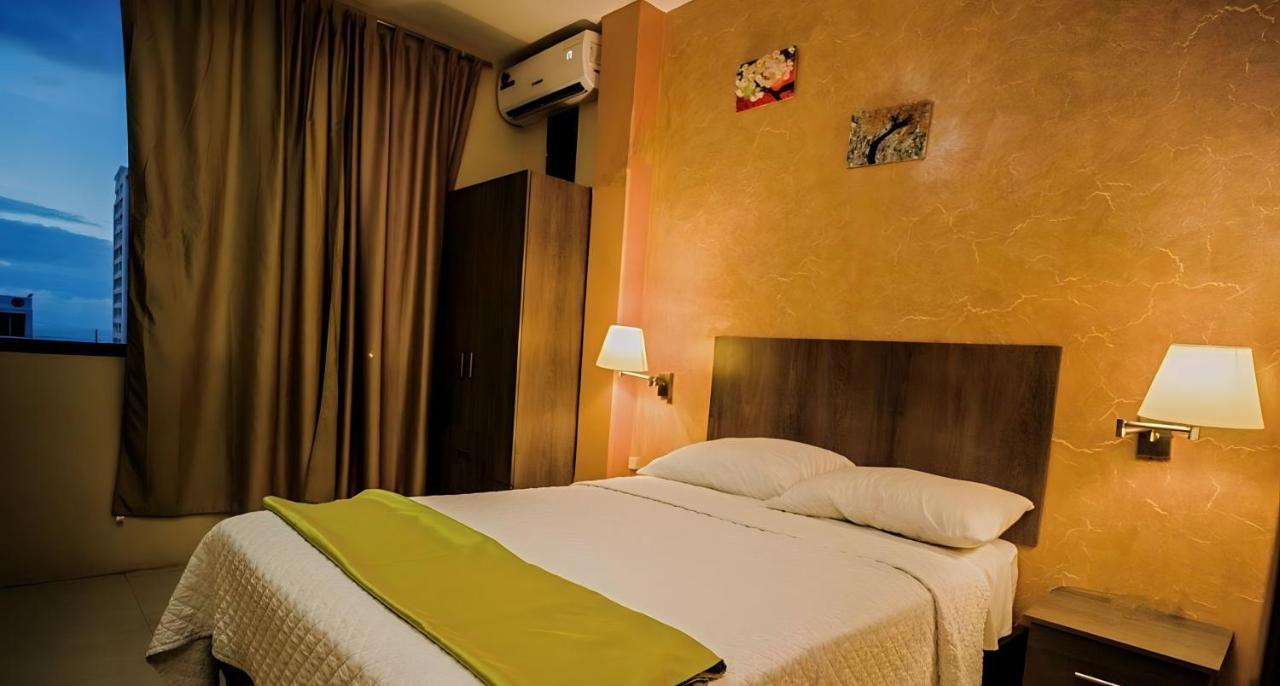 Hotel Manta Beach Madrigal 外观 照片