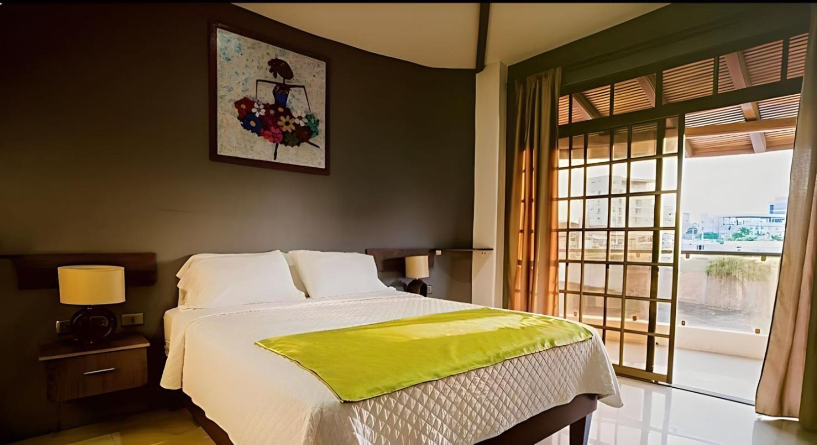 Hotel Manta Beach Madrigal 外观 照片
