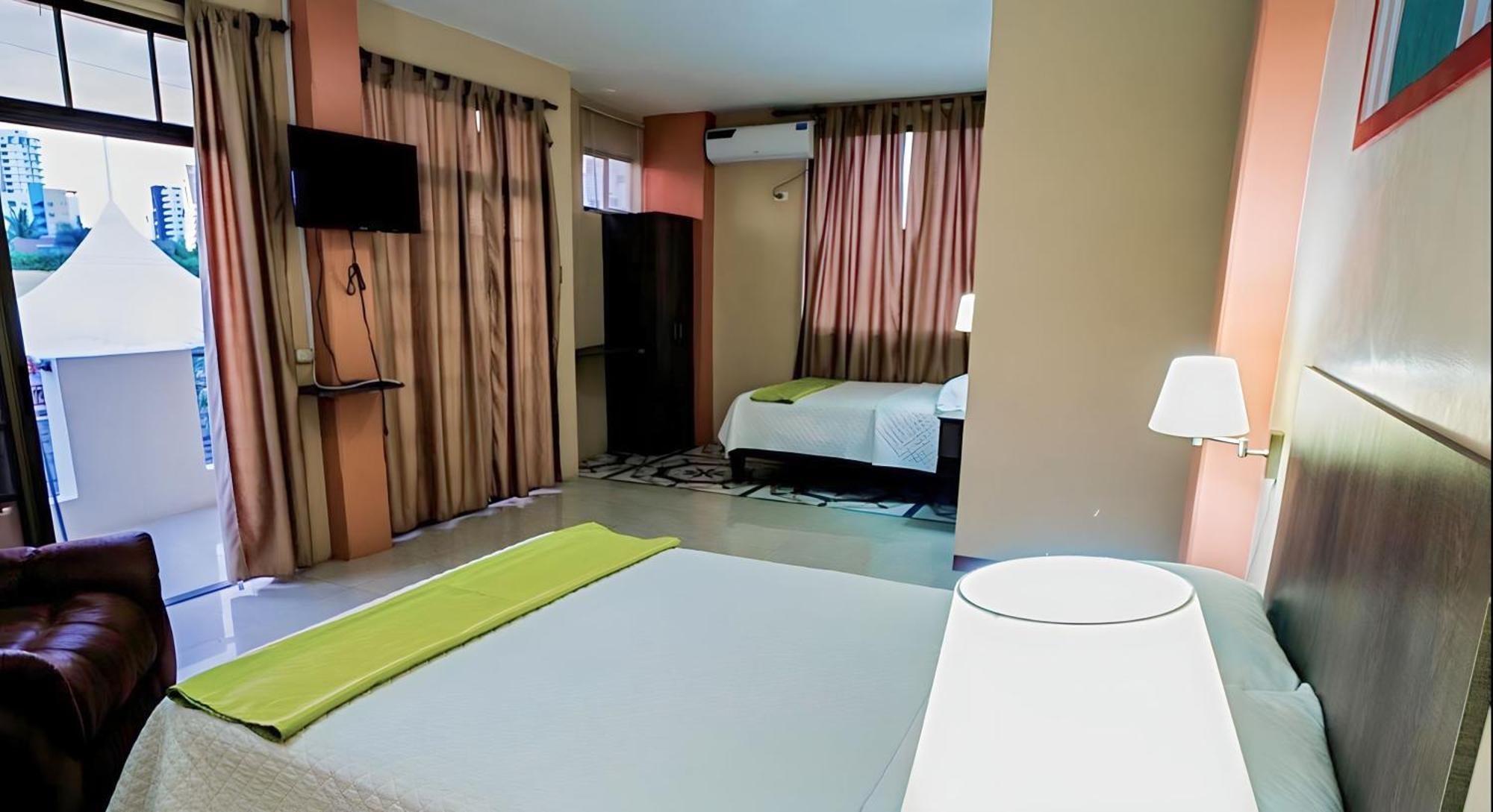 Hotel Manta Beach Madrigal 外观 照片