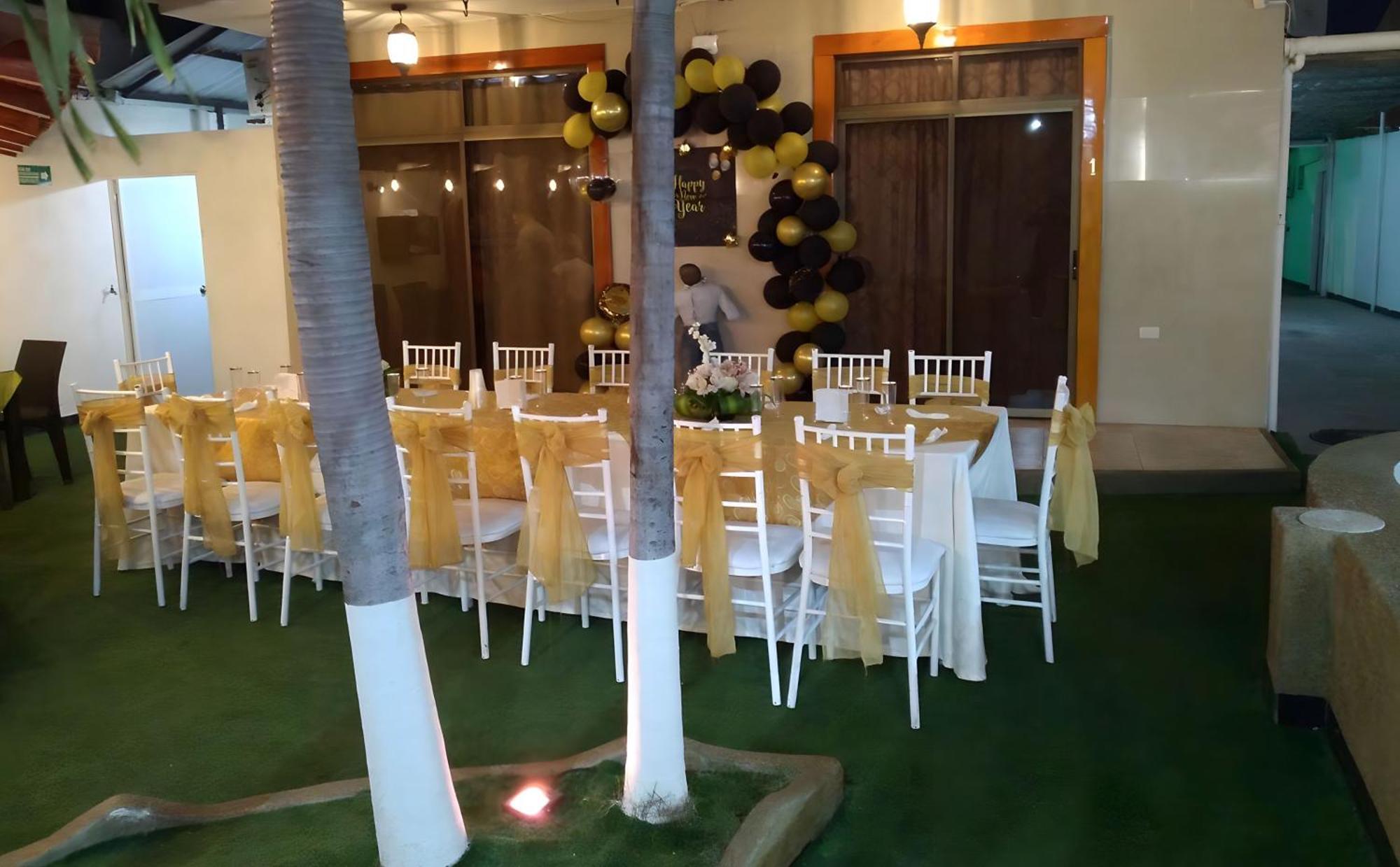 Hotel Manta Beach Madrigal 外观 照片