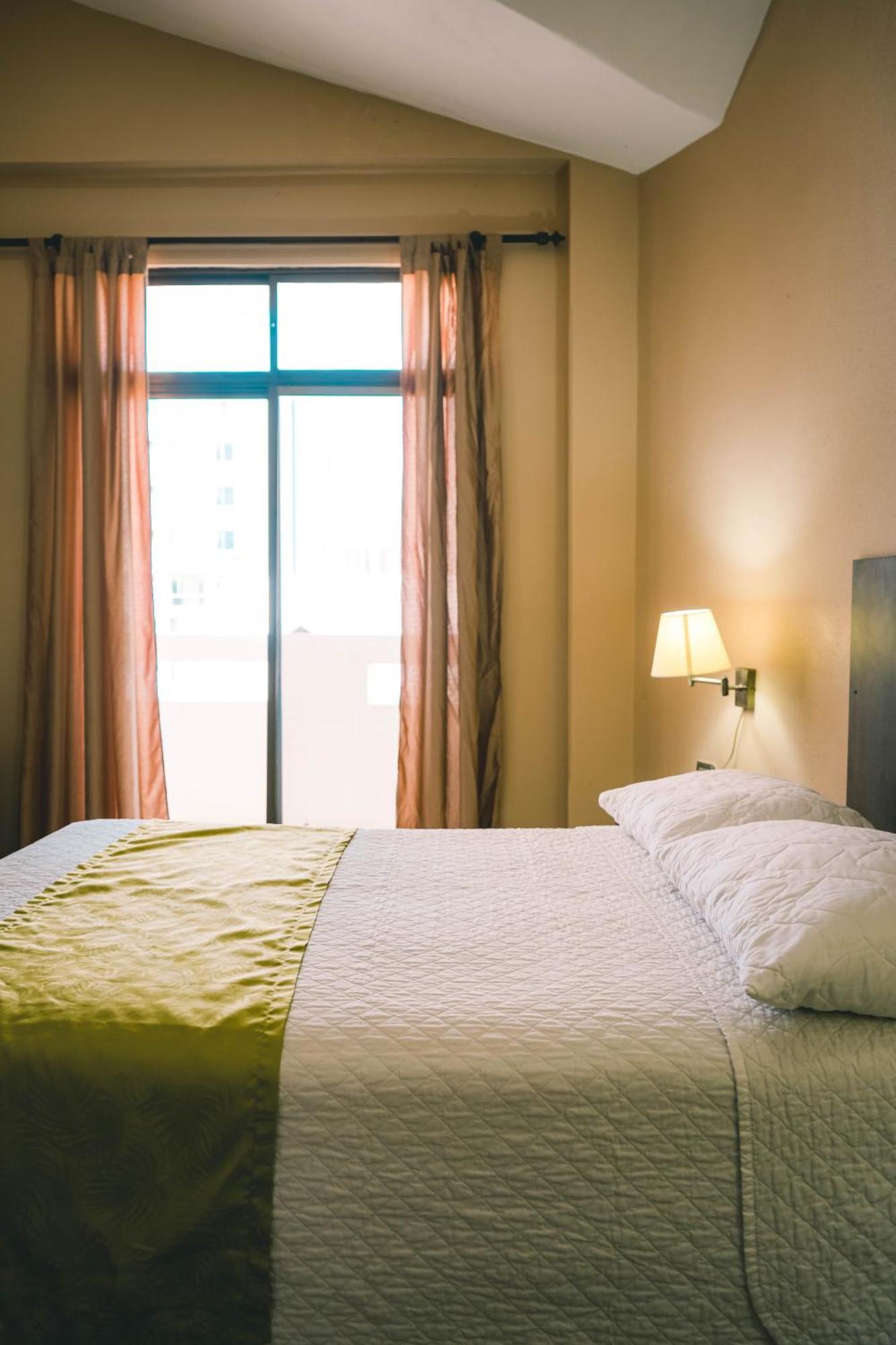 Hotel Manta Beach Madrigal 外观 照片